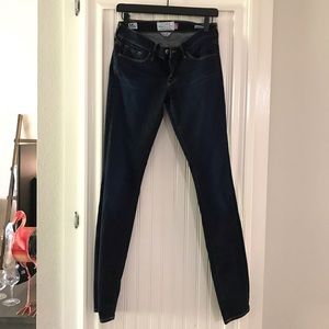 Size 26 lucky brand jeans.